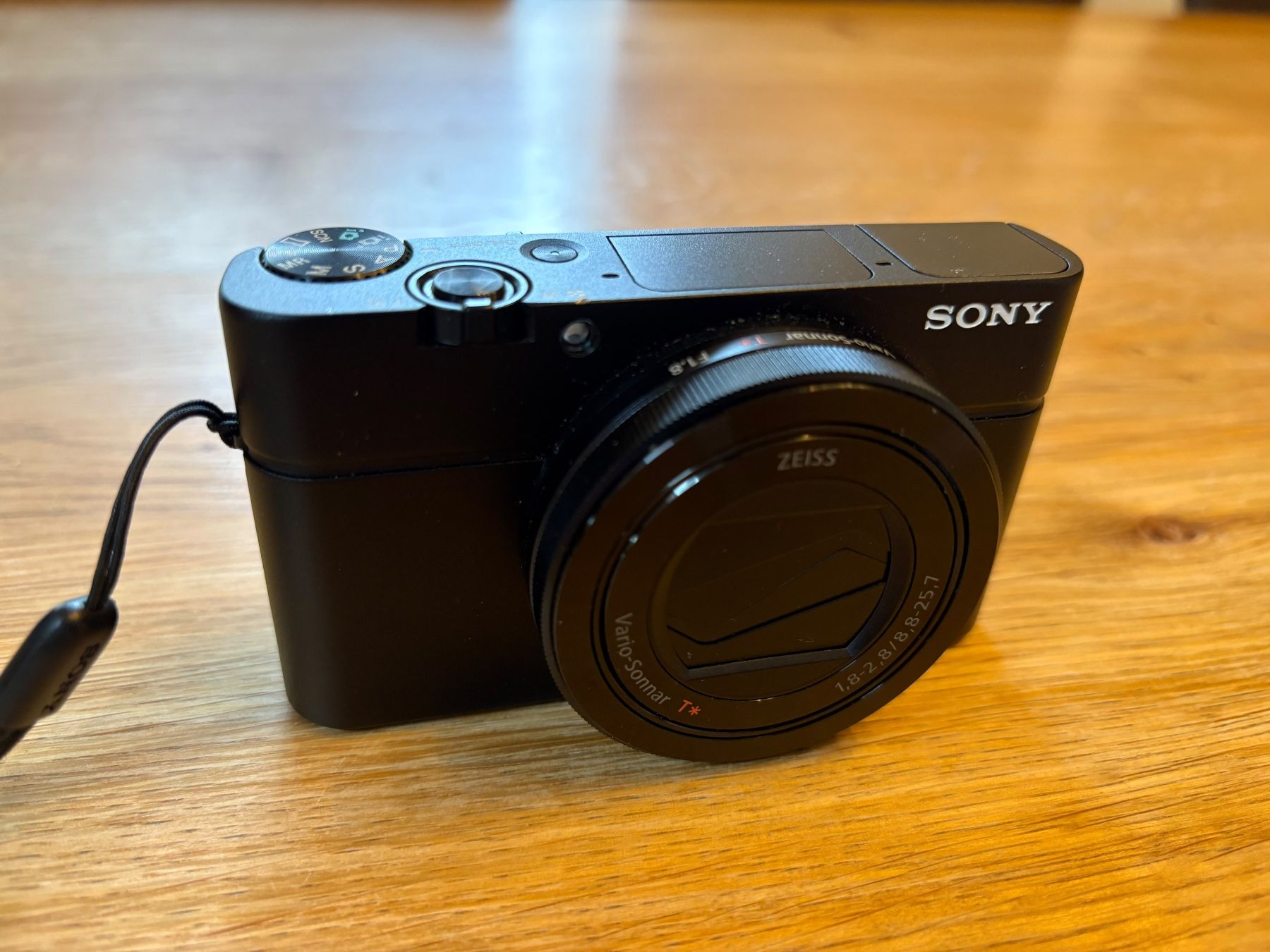 Sony Fotocamera: Sony RX100 III – Usato da Escholzmatt venduto da les_2t5g 2