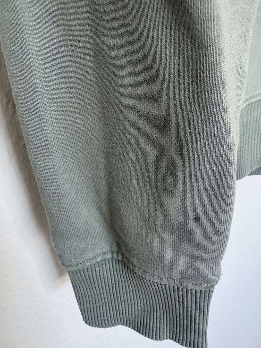 Maglioni & Felpe: Sweat à capuche Calvin Klein vert taille 12 ans – Usato da Chatelaine venduto da lae_7h8n 3