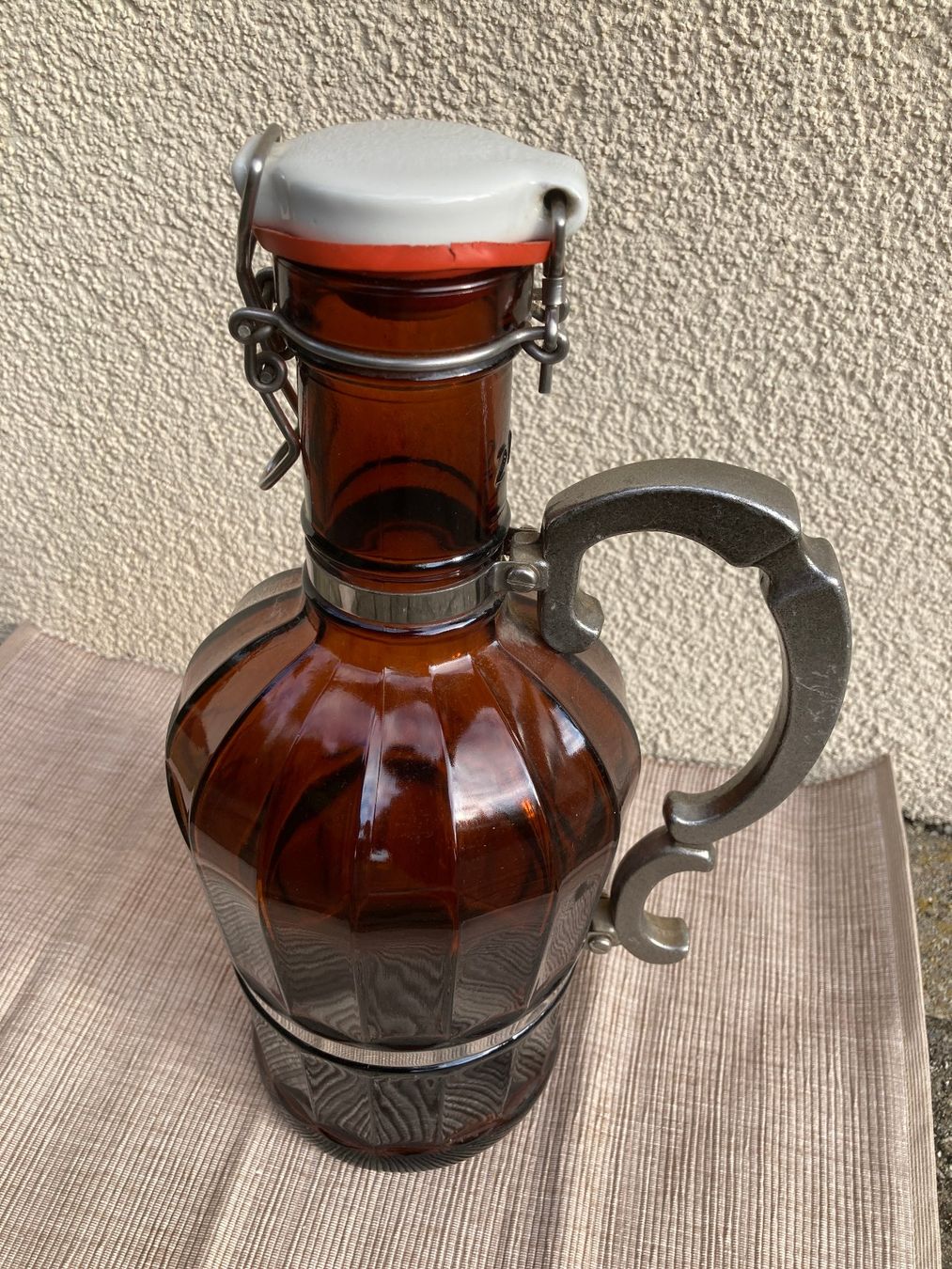 Bicchieri, Caraffe & Bottiglie: Alte Bierflasche, 2 Liter, leer, Back & Brau – Usato da Lütisburg venduto da wiesenpippau 2
