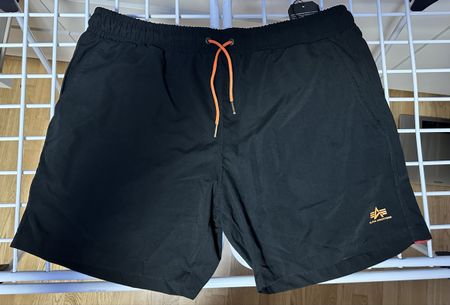 Badeshorts Alpha Industries schwarz Grösse  XxxL ab 39.- 