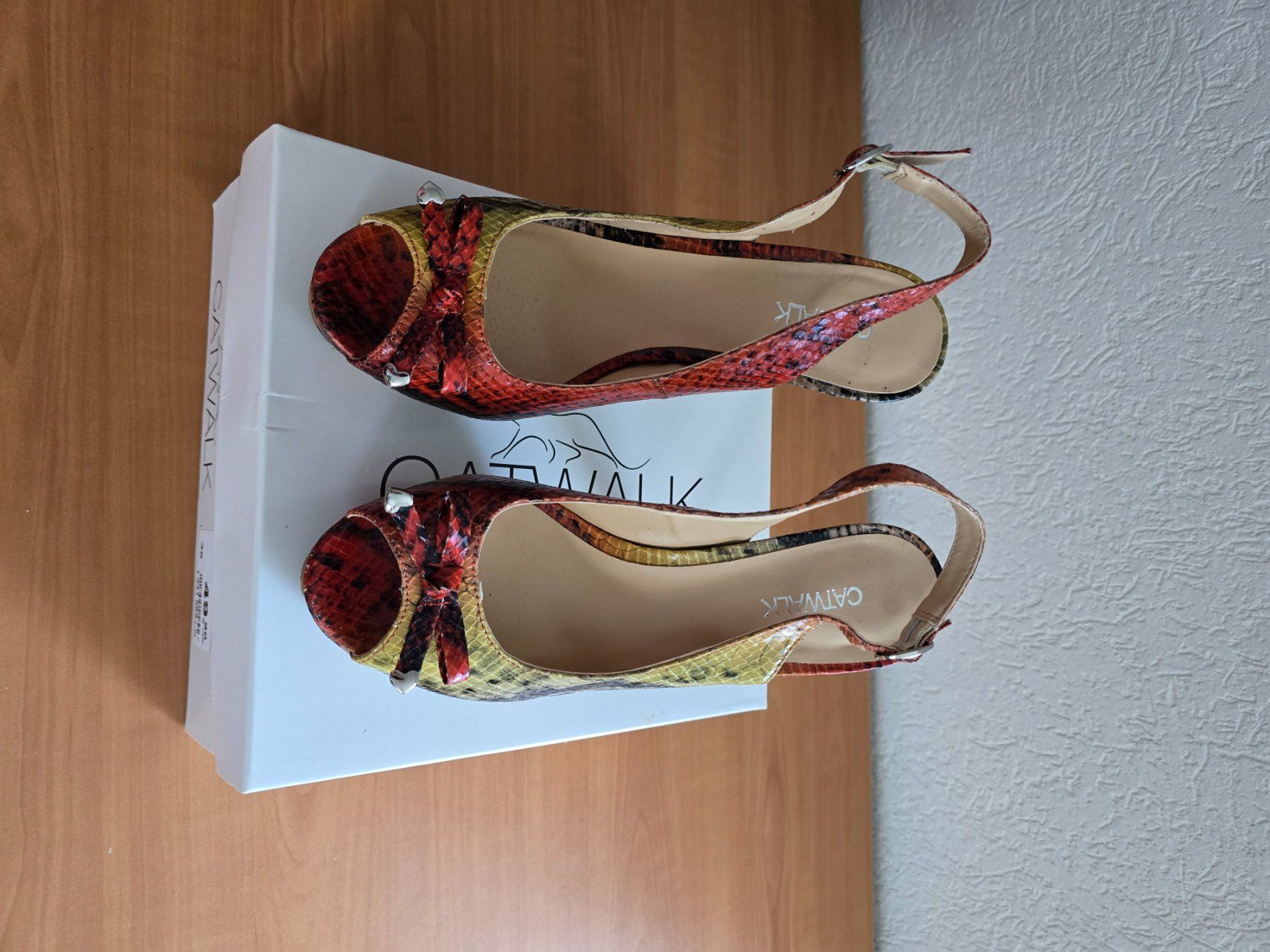 Damenschuhe: Sandale effet python T-38 Neuve – Neu und originalverpackt aus Les Verrières von kitel79 1