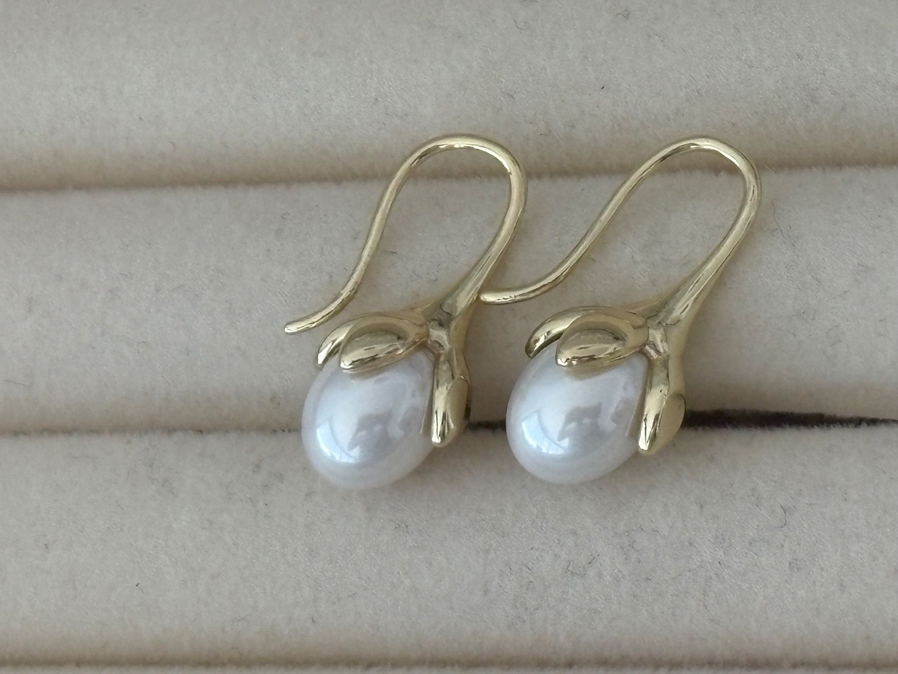 Ohrringe & -stecker: Luxus Elegante Ohrstecker  Kunstperlen Farbe: Gold – Neu (gemäss Beschreibung) aus Biel-Bienne von Roserosse13 5