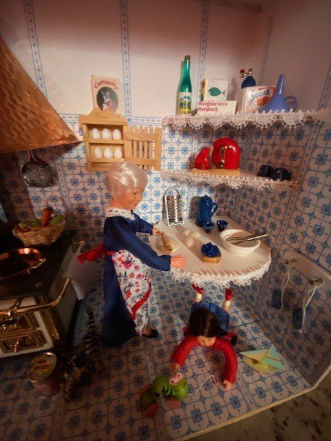 Puppenhäuser & -möbel: Oma's Nostalgieküche / mit Glasfront – Neu (gemäss Beschreibung) aus Winterthur von Naturewoman 2