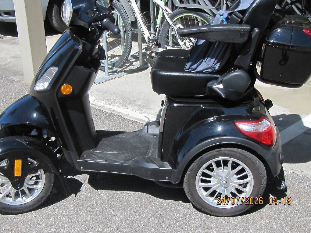 Veicoli elettrici: Seniorenfahrzeug – Usato da Herzogenbuchsee venduto da Emil039