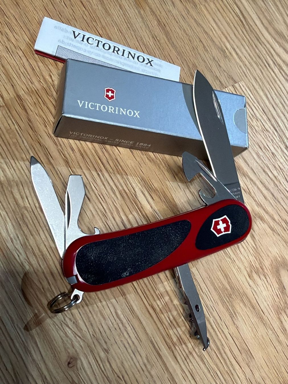 Victorinox Couteaux de poche: VICTORINOX  SACKMESSER EVOLUTION 10 GRIP – Neuf avec emballage d'origine à Zürich par Frei-Occasionen 2