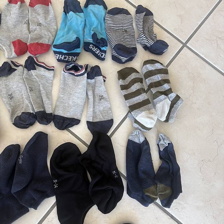 Calze per bambini: 16 paar sneaker Socken Grösse 31-34 – Usato da Zimmerwald venduto da wuff81 1