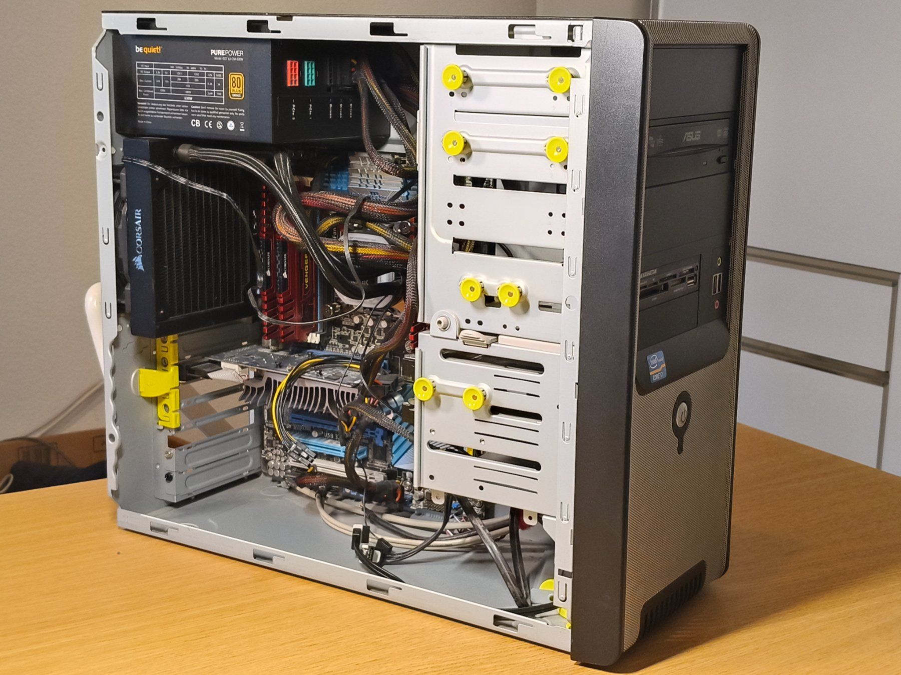 Asus PC: Asus - Hockwertige komponenten - Defekt – Difettoso da Zürich venduto da DonBodo