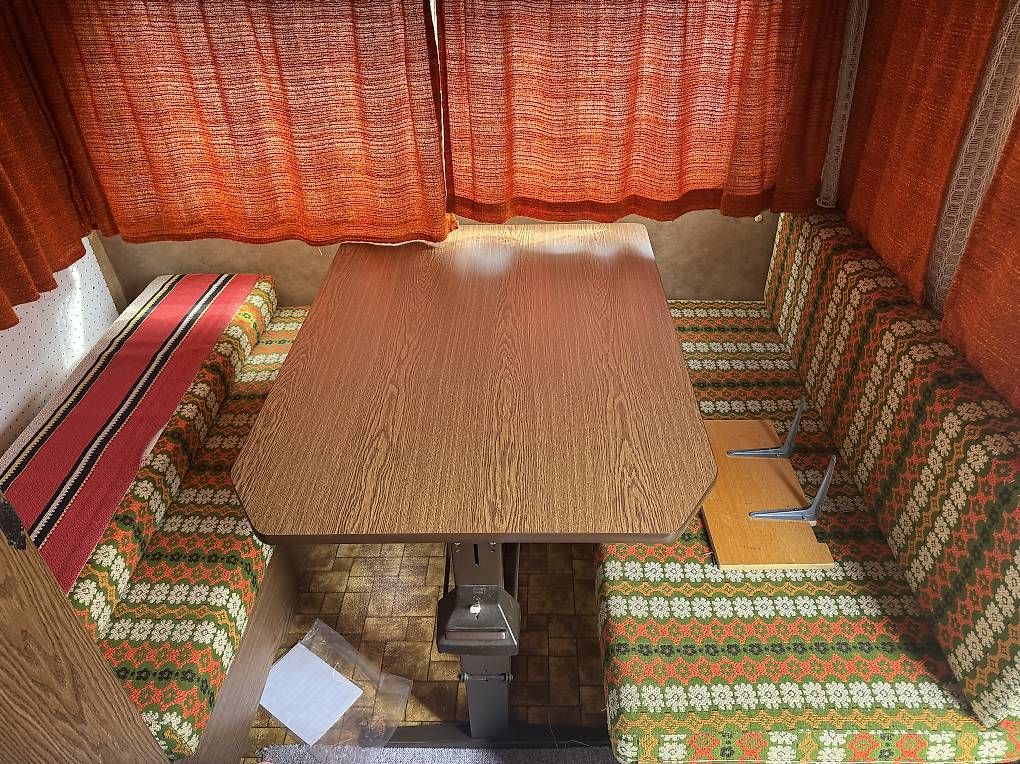Véhicules de camping: Caravanne  – D'occasion à Leysin par sas_dl7k 4
