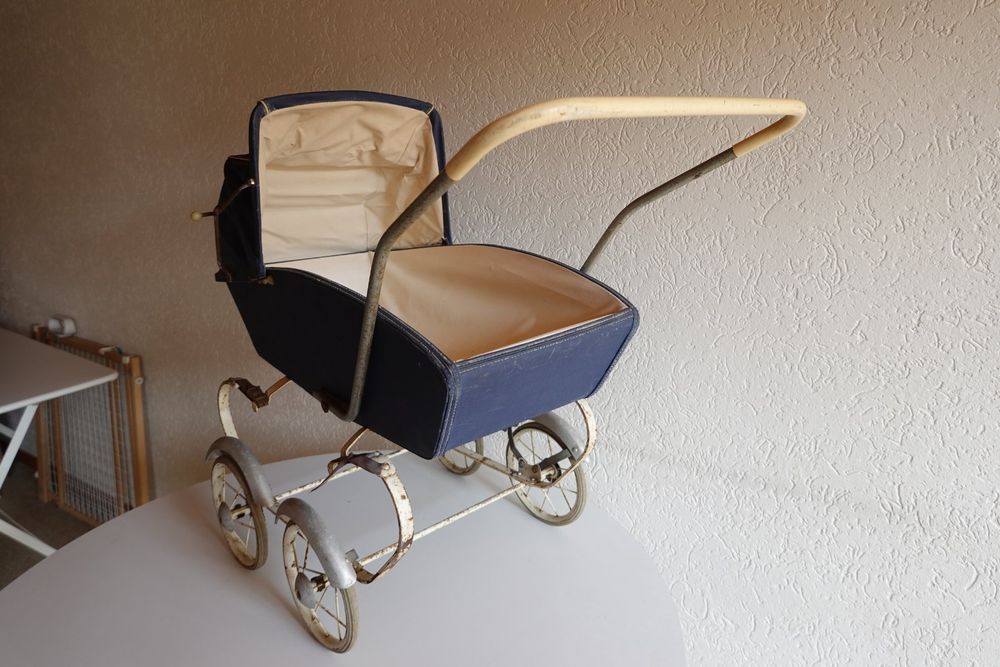 Alter Puppenwagen (Gebraucht) in Hrkingen fr CHF 10  nur Abholung auf  Ricardo kaufen