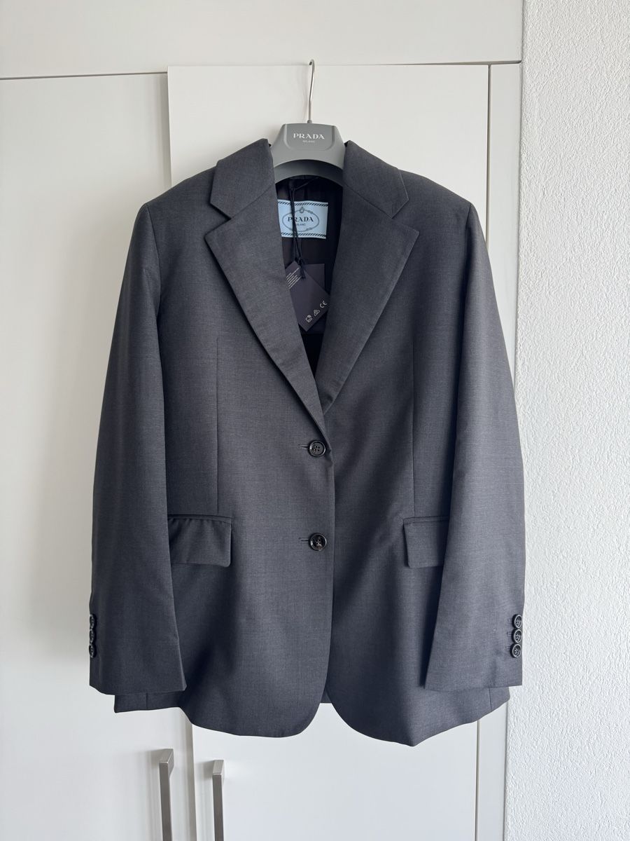 Prada Giacche: Prada blazer 100% Virgin wool, NEW – Nuovo (secondo la descrizione) da Dübendorf venduto da fra_h2bp