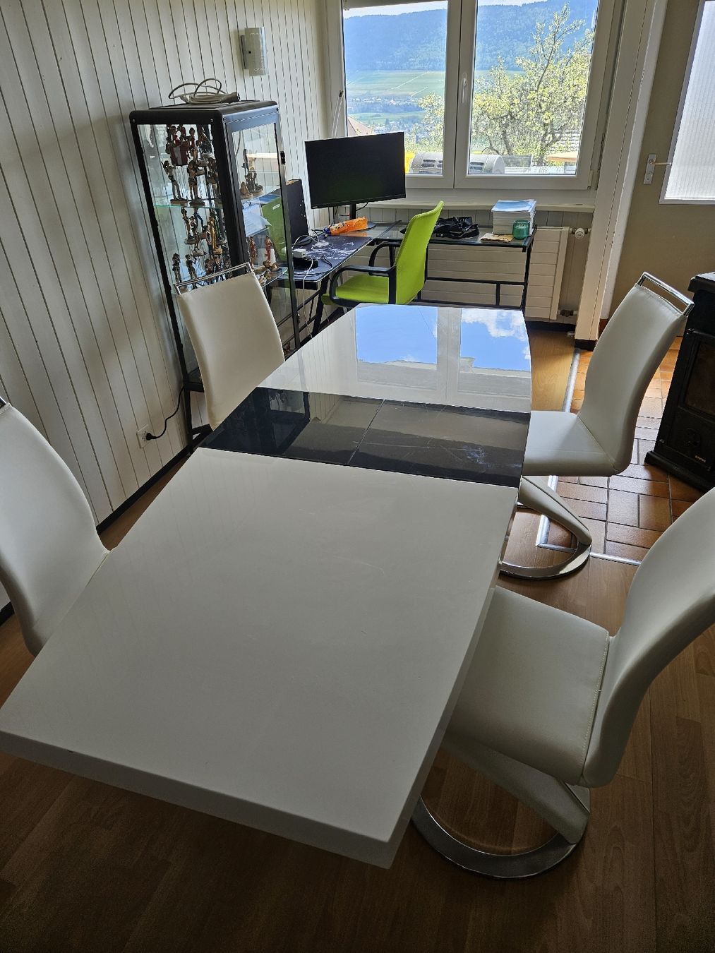 Set di tavolo e panche: table de cuisine + 4 chaises – Usato da Les Hauts-Geneveys venduto da Redfield45 1