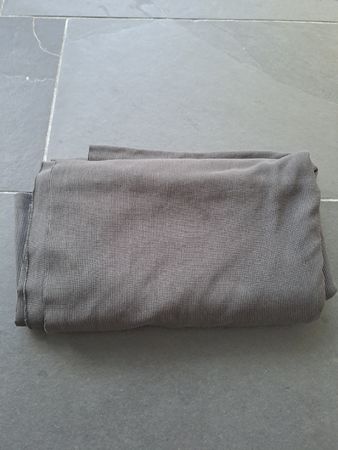 Graues/taupe Stoffstück, elastisch, 127 x 145cm