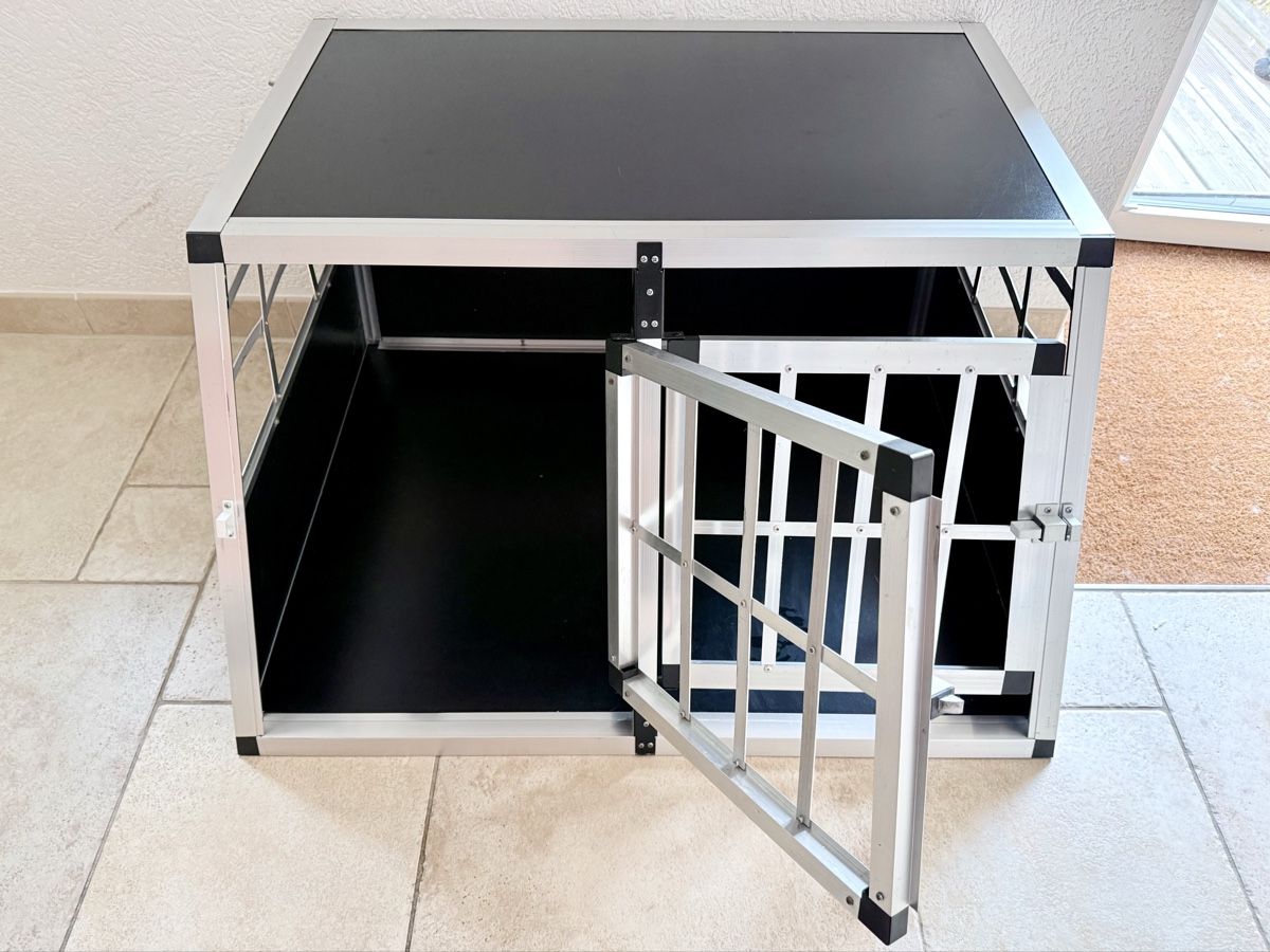 Gabbie, trasporto & Sicurezza: Dog transportation box for a medium-sized dog – Usato da Bière venduto da kat_m2qn 1