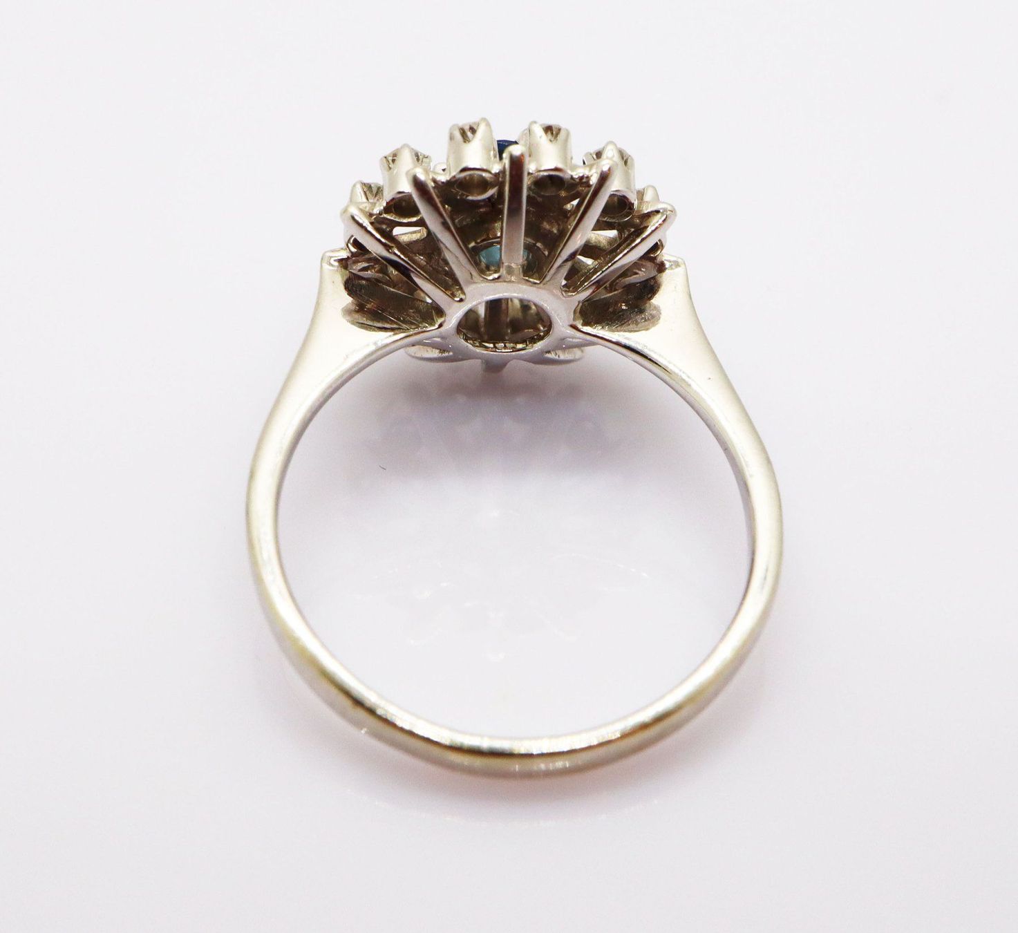 Anelli: Brillant-Ring mit blauem Saphir (Grösse 56) – Usato da Dürnten venduto da schmucklicher 2