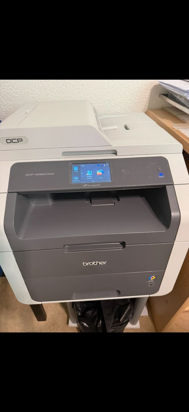 Brother Stampanti: Brother DCP-9020CDW Color LED Multifunktionsdrucker – Usato da Wiesendangen venduto da Tam_spano