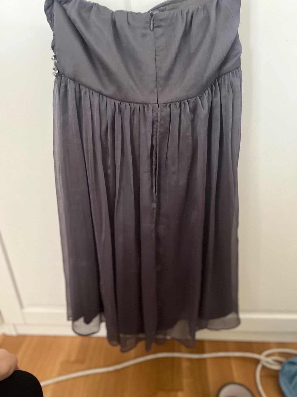 Vestiti: Cocktail Kleid Anthrazit – Usato da Lenzburg venduto da BMK. 2