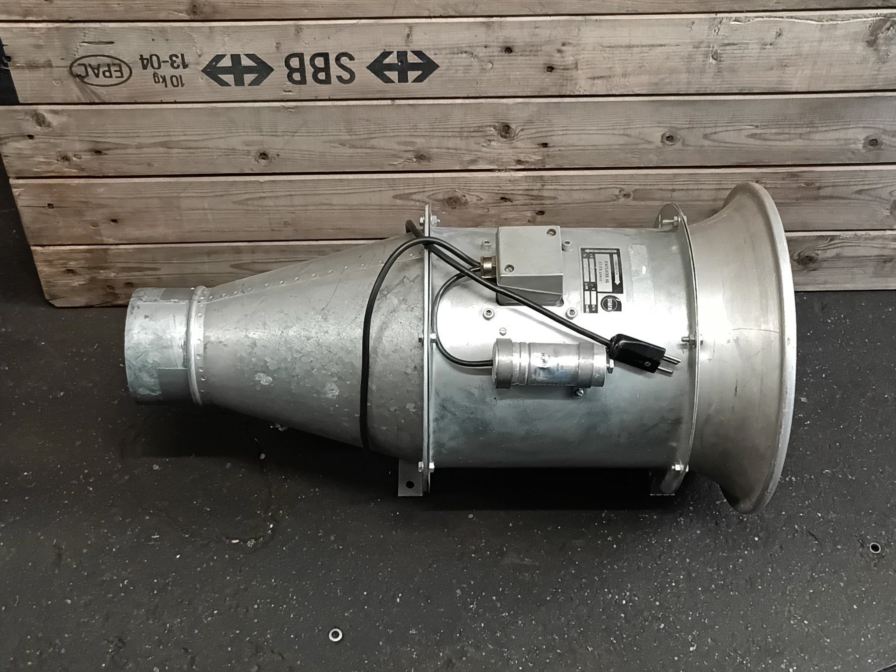 Ventilatori: RohrventilatorStäfa KSL 250-2 – Usato da Rüti ZH venduto da C_STYLE