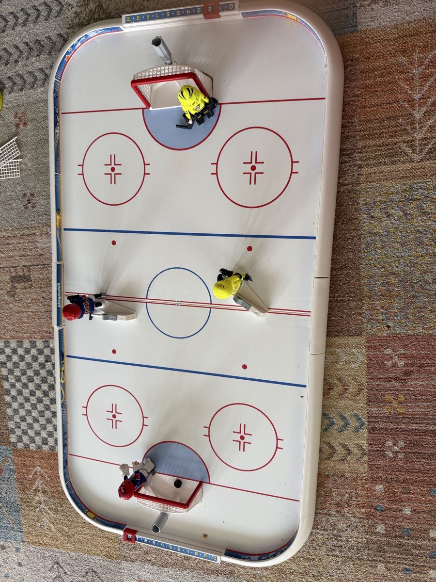 Playmobil Giocattoli: Playmobil Eishockey Arena – Usato da Aarberg venduto da Tichan
