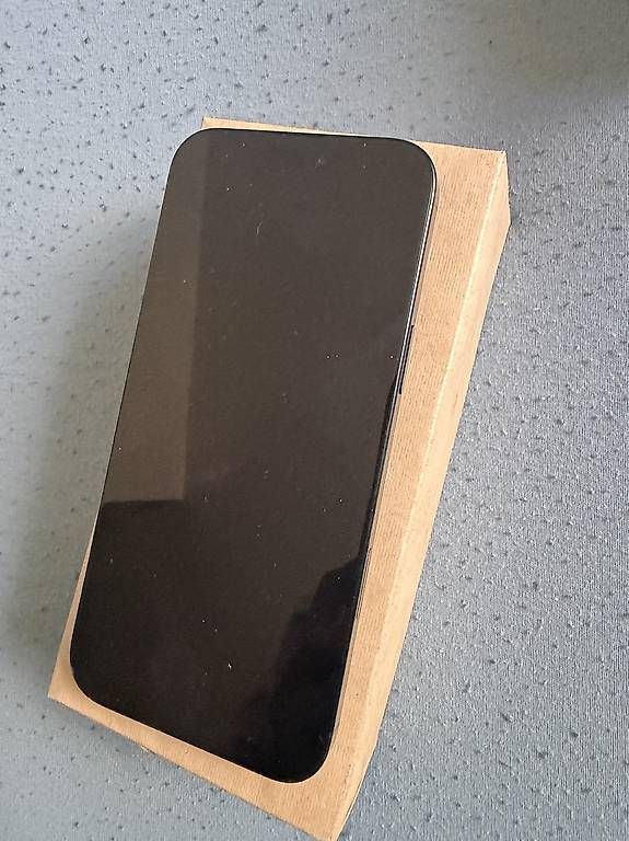 Portables: iPhone 16 pro Max 512 GB – Neuf avec emballage d'origine à Villeneuve VD par dav_hf2q 1