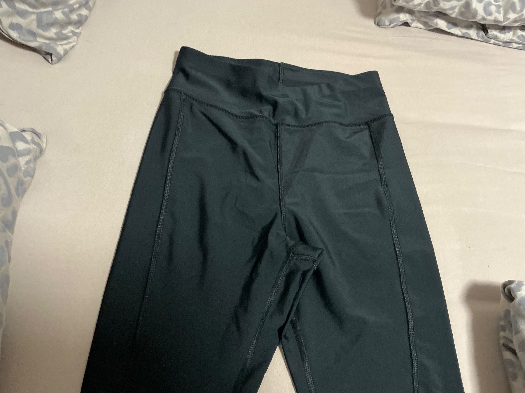 Leggings: Sport Leggings schwarz elastisch Gr.S – Gebraucht aus Würenlos von star_2002_ 1