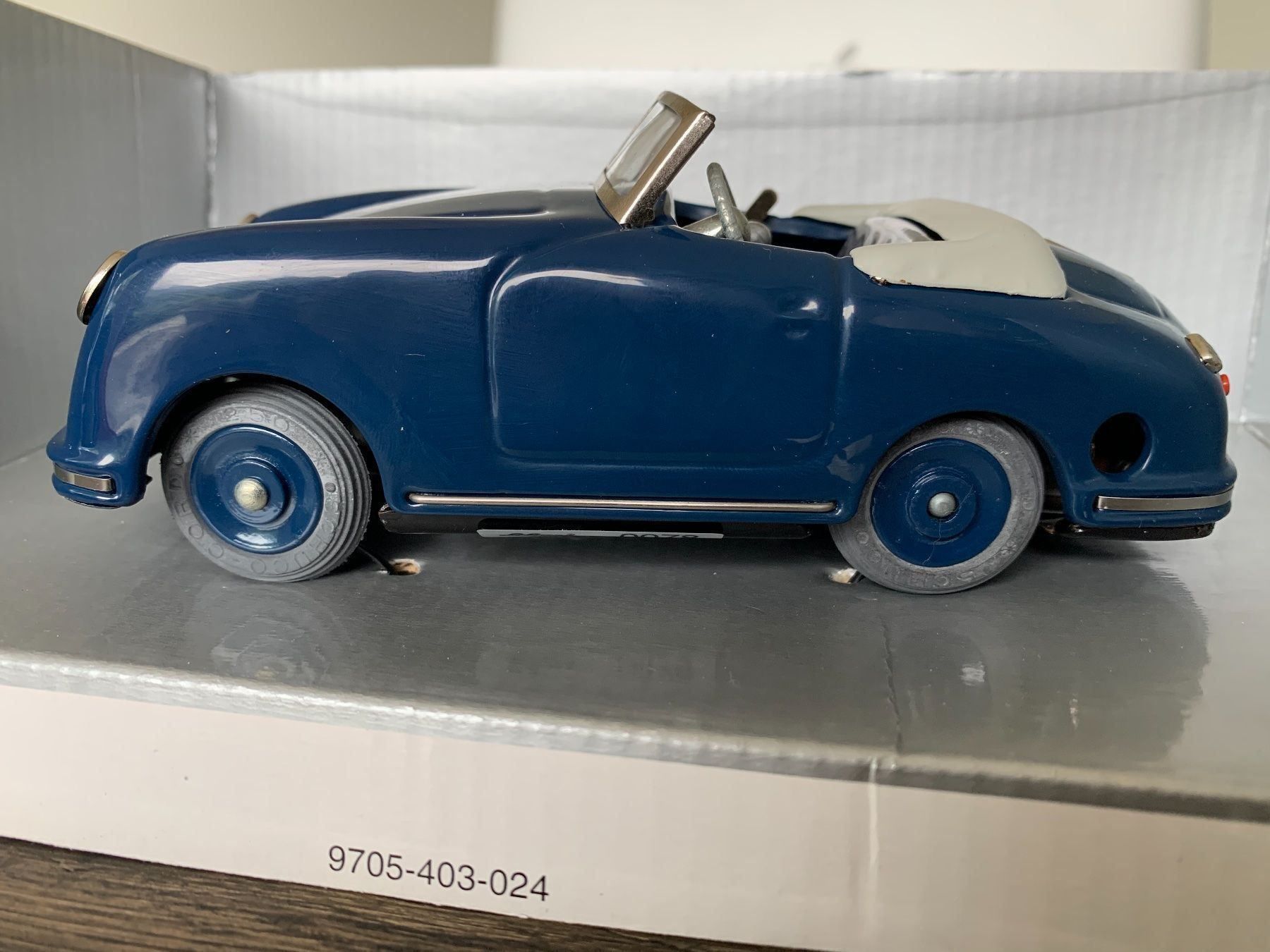 Schuco Modellautos: Schuco Porsche 356 Cabriolet Rallye... – Neu und originalverpackt aus Weesen von Elmax1 7
