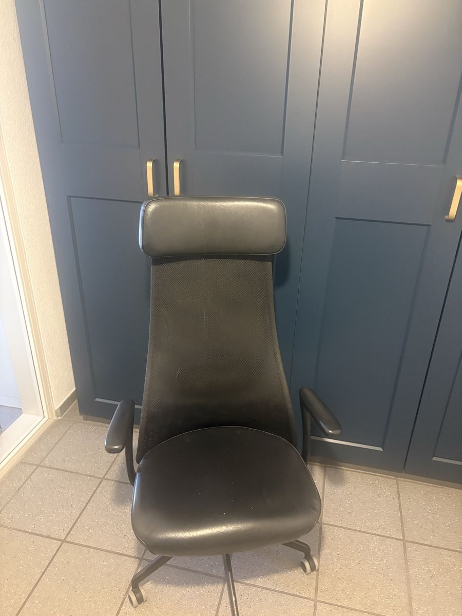 Stühle: Büro-/Drehstuhl – Gebraucht aus Schinznach Bad von mwi_8tpz