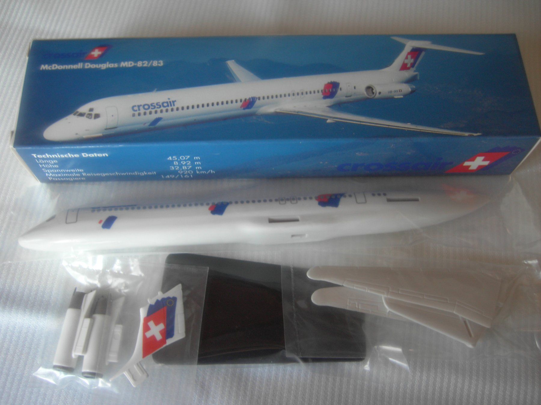 Crossair Modellbausätze & Standmodelle: Crossair MD-82/83 Modell – Neu und originalverpackt aus Neuhausen a/Rhf von phantong 1