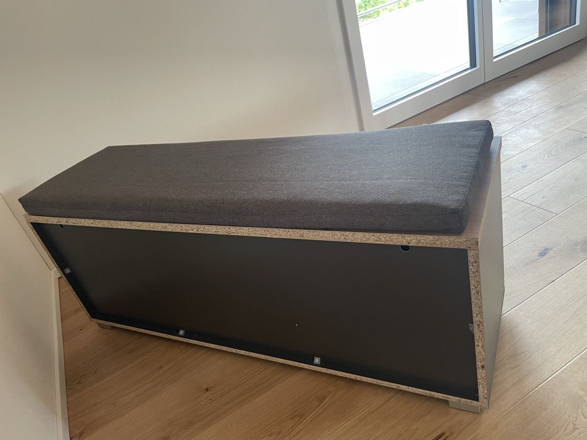 Armadi: Schuhschrank und Sitzgelegenheit – Usato da Sempach venduto da val_j9hz 2