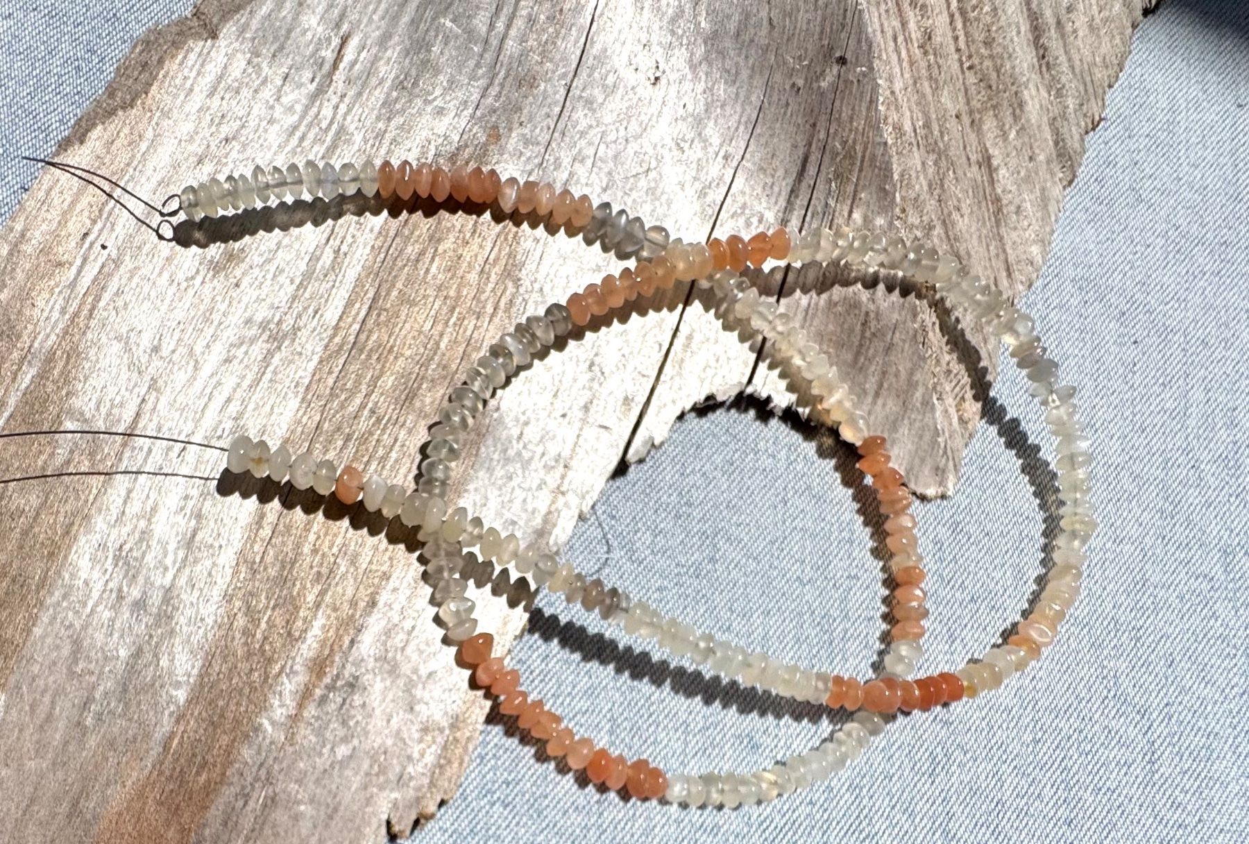 Catenine: Mondstein      extra  spezielle Form   ca 4 bis 5 mm    44cm – Nuovo e nell'imballaggio originale da Leuggern venduto da gemshow 9