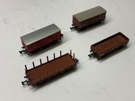 4 Stück, vesch. Güterwagen,  Spur N