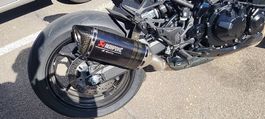 Auspuff Akrapovic zu Kawasaki Z900 (Slip-On AkrapovicCarbon)