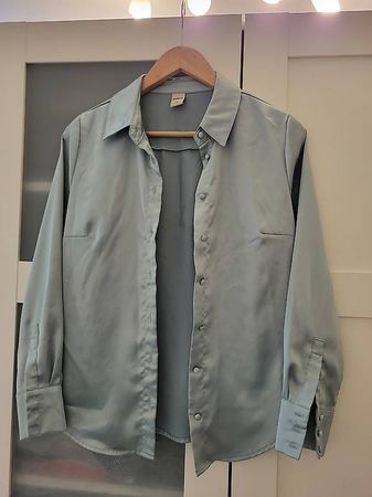 Chemise légère en très bon état