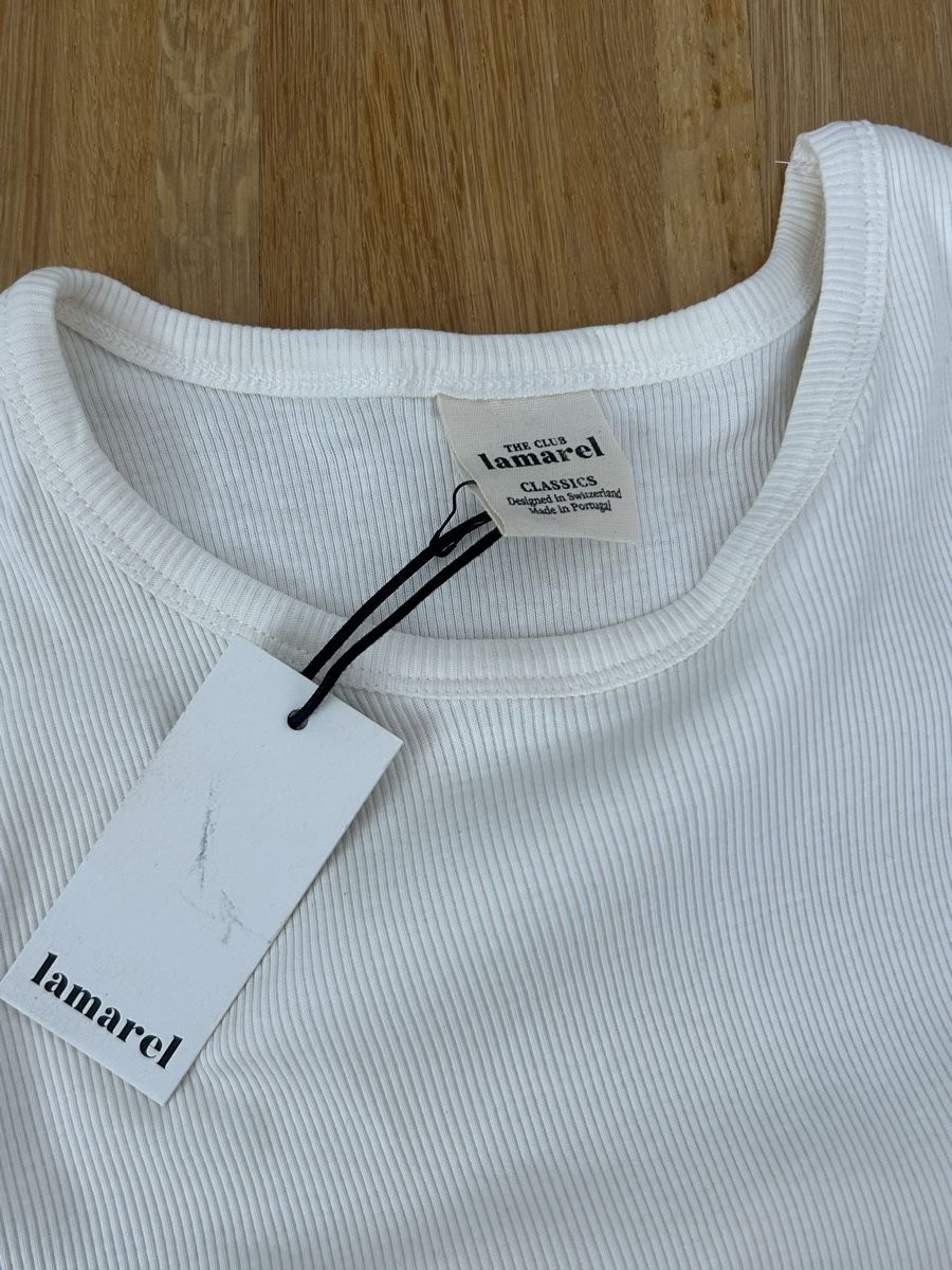 Lamarel T-Shirts: Lamarel Ribbed Tshirt – Gebraucht aus Basel von alinee_sophiee 1