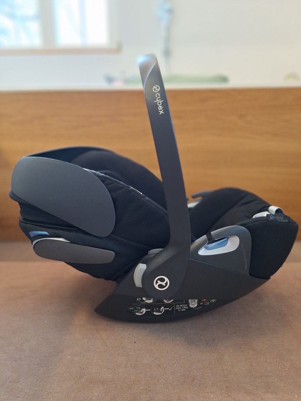 Cybex Seggiolini per auto: Cloud Z i-Size Babyschale (schwarz) – Usato da Lyss venduto da Julias_Shop