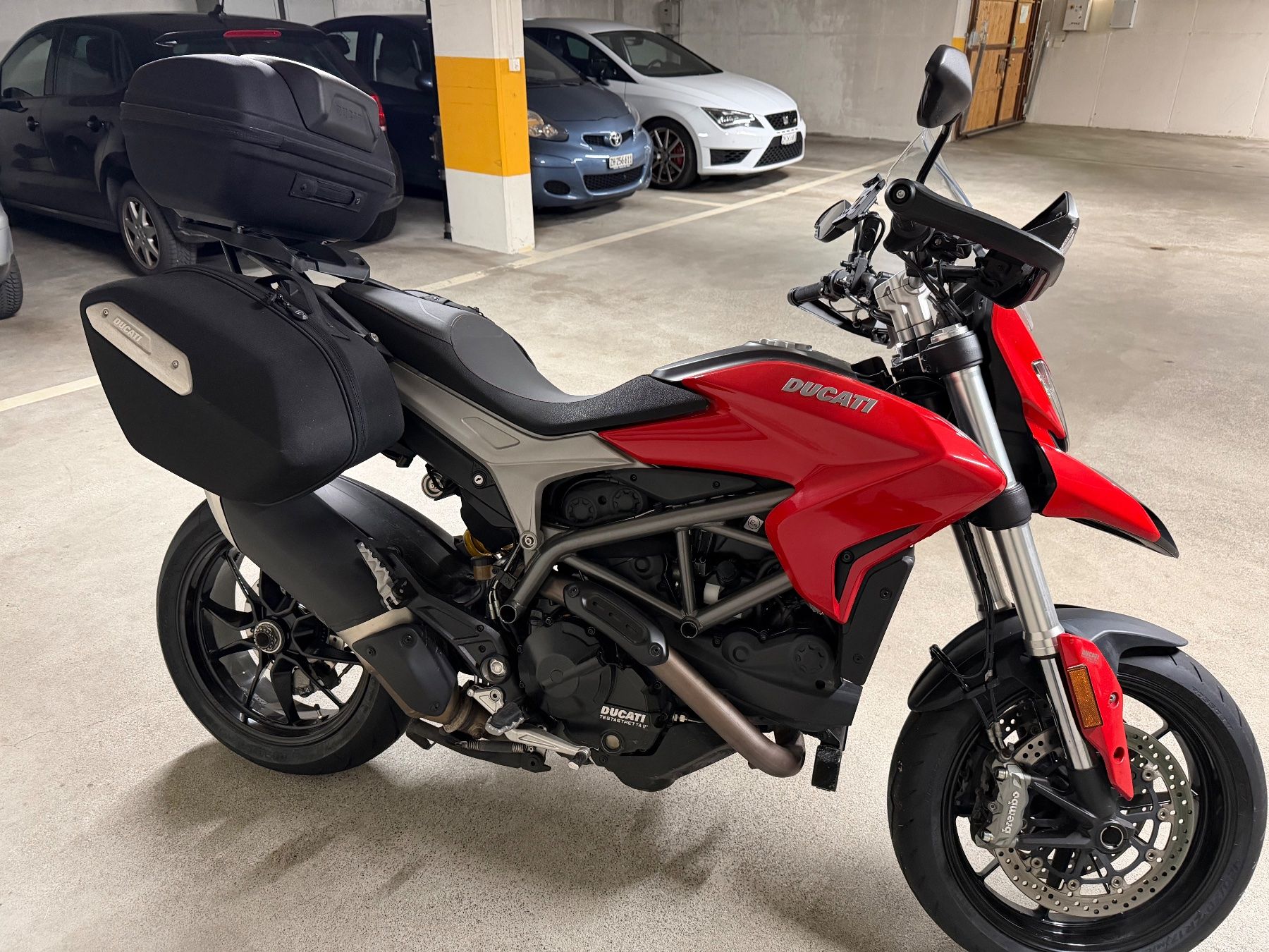 Ducati Touring: Ducati Hyperstrada 939 – D'occasion à Volketswil par kirschen1234 2