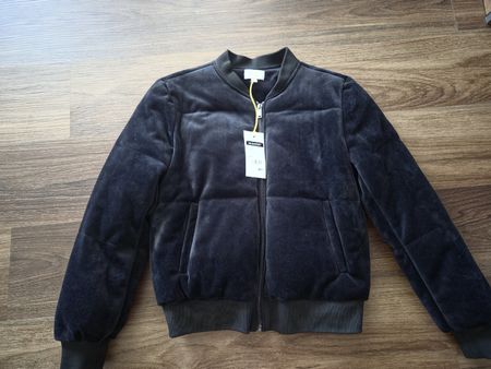 Samtene Bomberjacke Grösse M, Neu mit Etikett