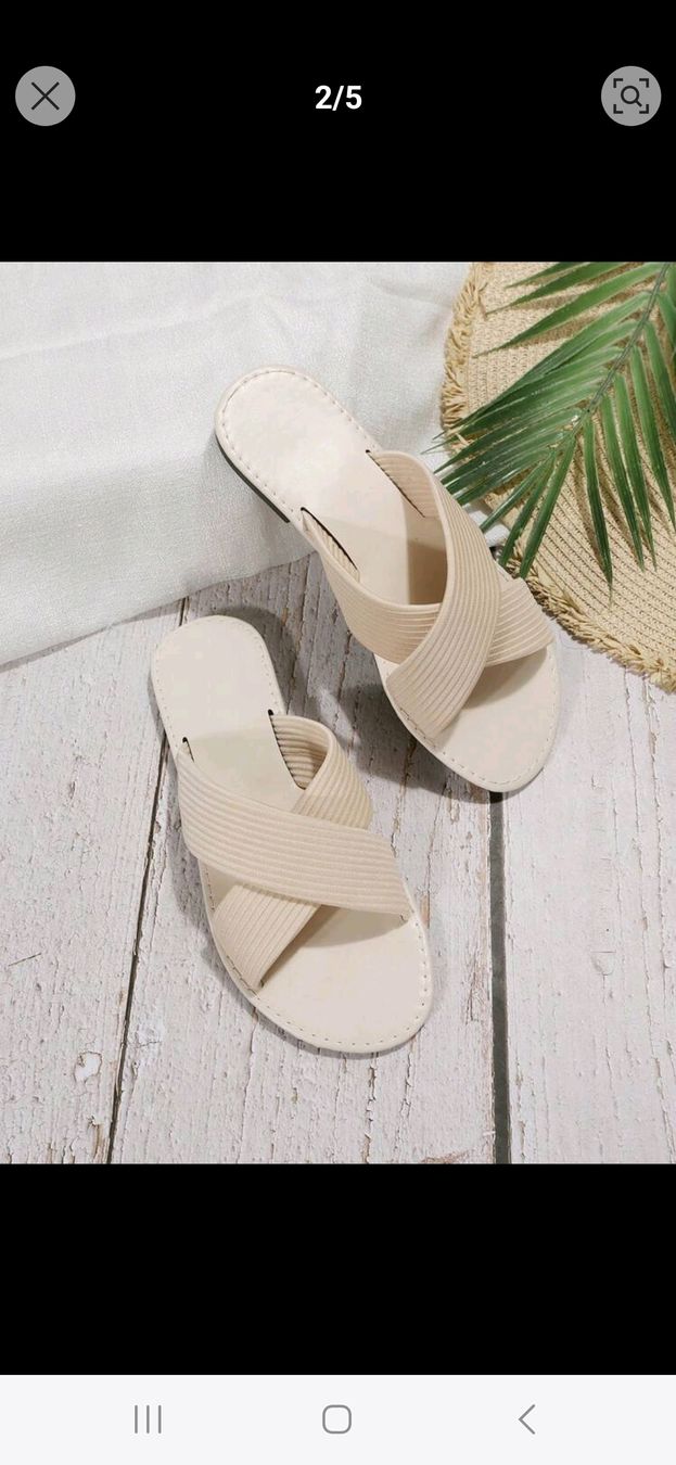 Shein Scarpe da donna: Beige Sandalen EU35 – Nuovo (secondo la descrizione) da Frauenfeld venduto da Kimbeli