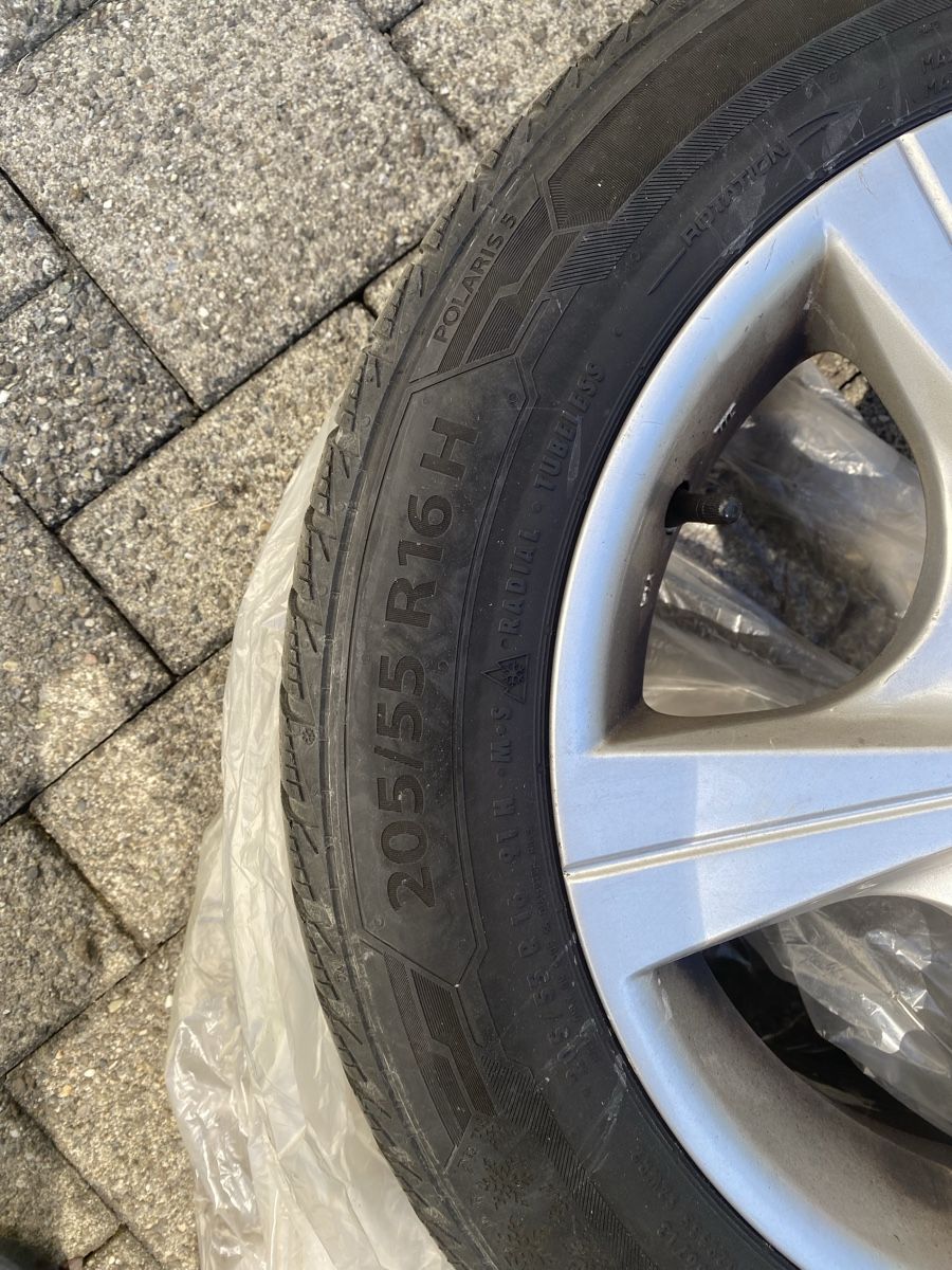Mazda Cerchioni: Mazda 5 mit Winter pneu 16 Zoll – Usato da Effretikon venduto da Metiiiii 1
