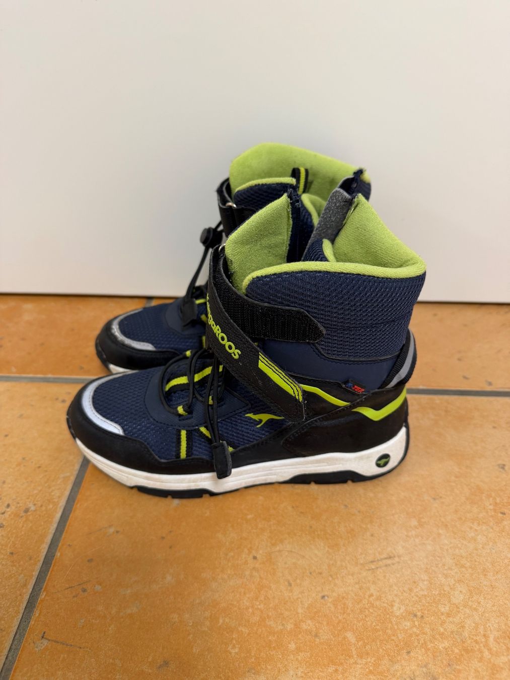 Scarpe per ragazzi: Kangaroos Winterstiefel Gr.34, super Warm! – Usato da Fruthwilen venduto da memory1