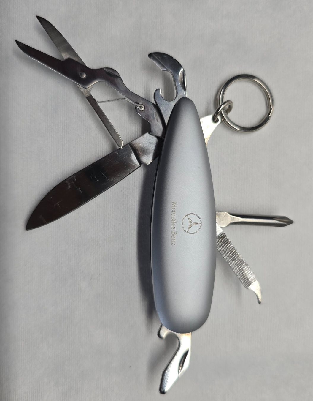 Taschenmesser: Mercedes Benz Multifunktionssackmesser NEU – Neu und originalverpackt aus Spreitenbach von designershop65 2