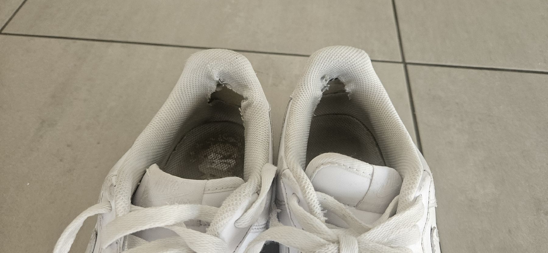 Nike Herrenschuhe: Nike Airforce 1 Grösse 43 – Defekt aus Walchwil von Sandy08 1