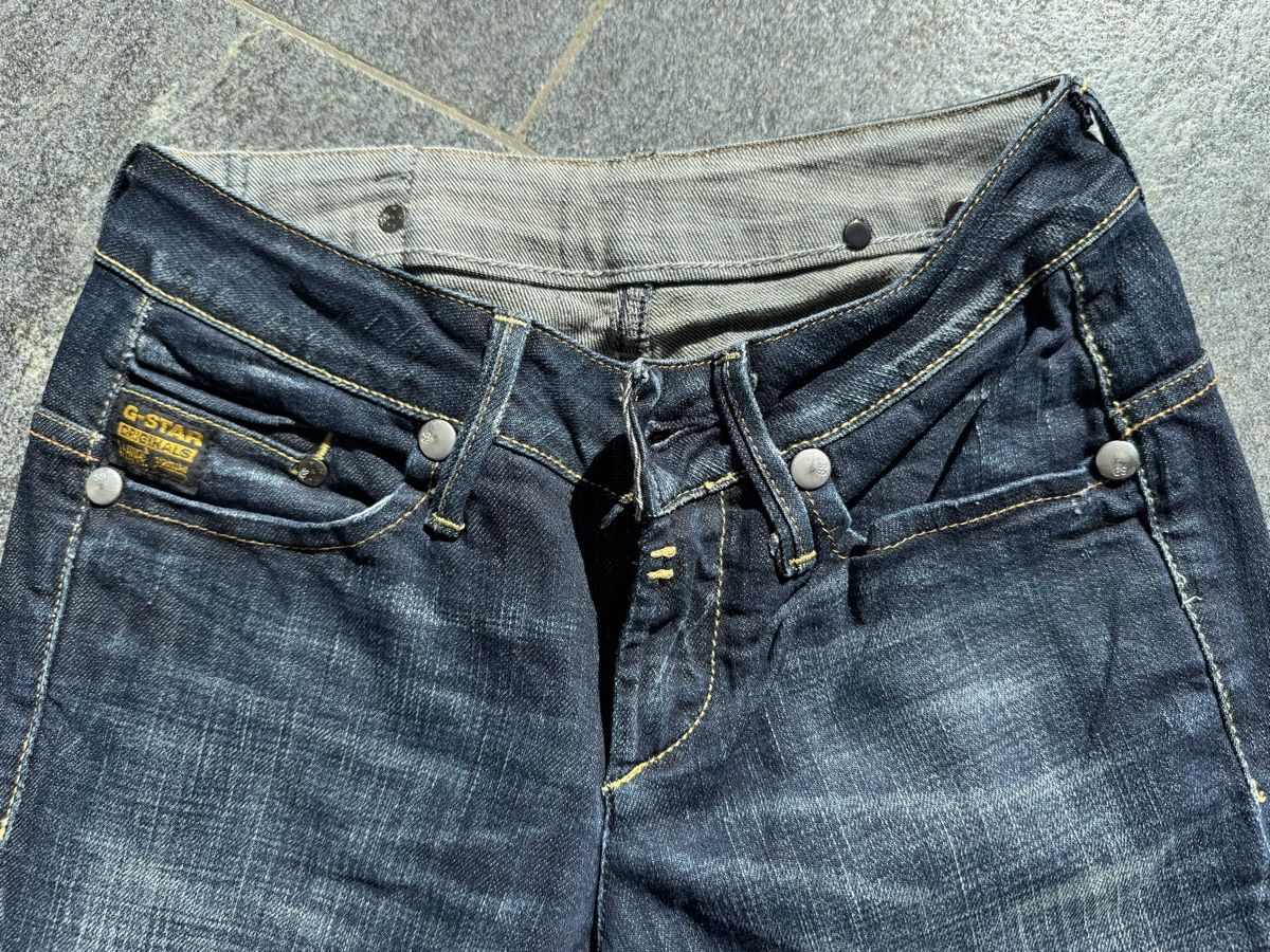 G-Star Jeans: G-Star Raw Jeans, Gr. 26 – Nuovo (secondo la descrizione) da Strengelbach venduto da lana40 8