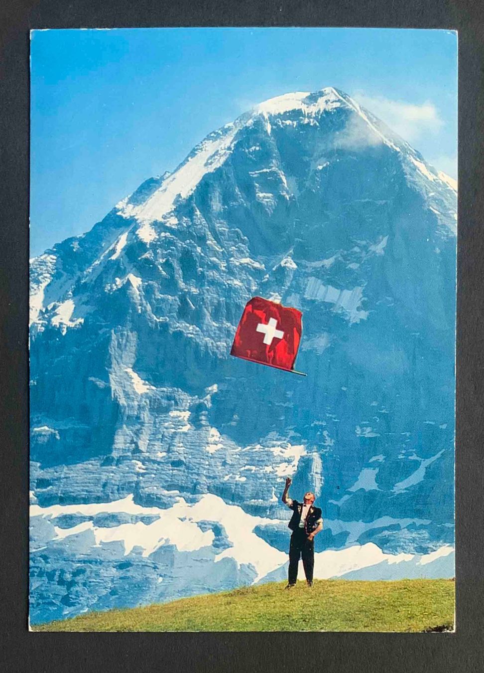 Cartoline postali: AK Fahnenschwinger vor der Eigernordwand – Usato da Goldau venduto da artelier1