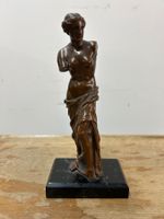 Bronze Skulptur Venus auf Steinsockel 20. Jh.