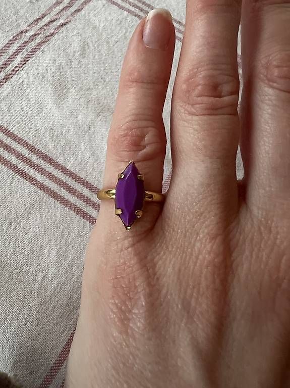 Anelli: Ring in Goldton mit lila Stein – Usato da Zürich venduto da nic_l9gv 1