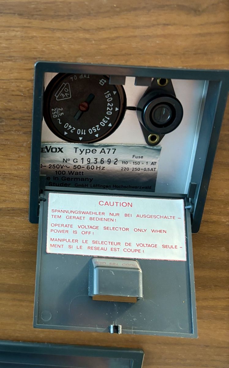 Revox Apparecchi a nastro: Spulentonbandgerät Revox A 77 MK lV – Usato da Schaffhausen venduto da Transistor 2