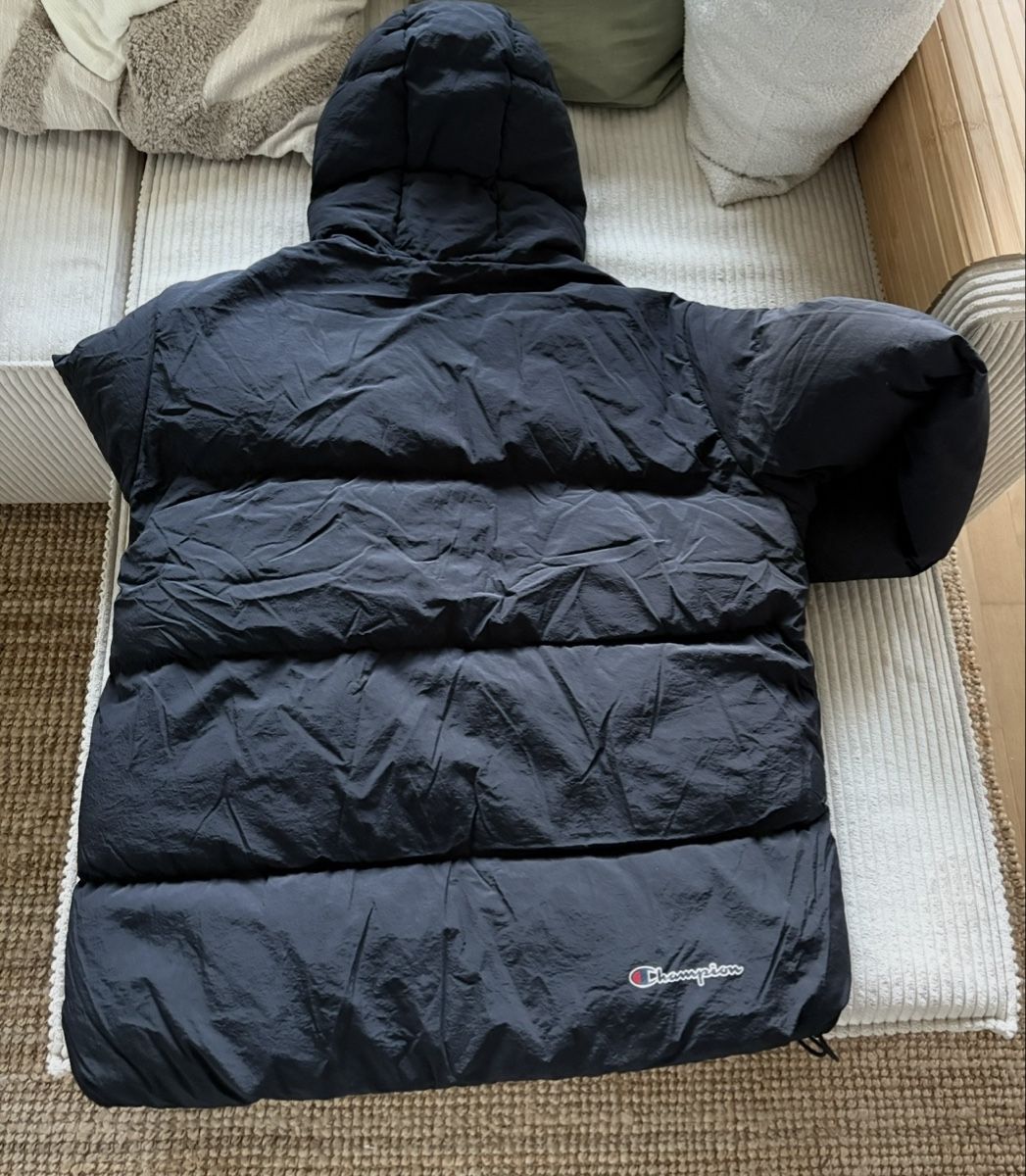 Champion Giacche: schwarze Winterjacke Champion  – Nuovo (secondo la descrizione) da Koblenz venduto da sam9et_ 2