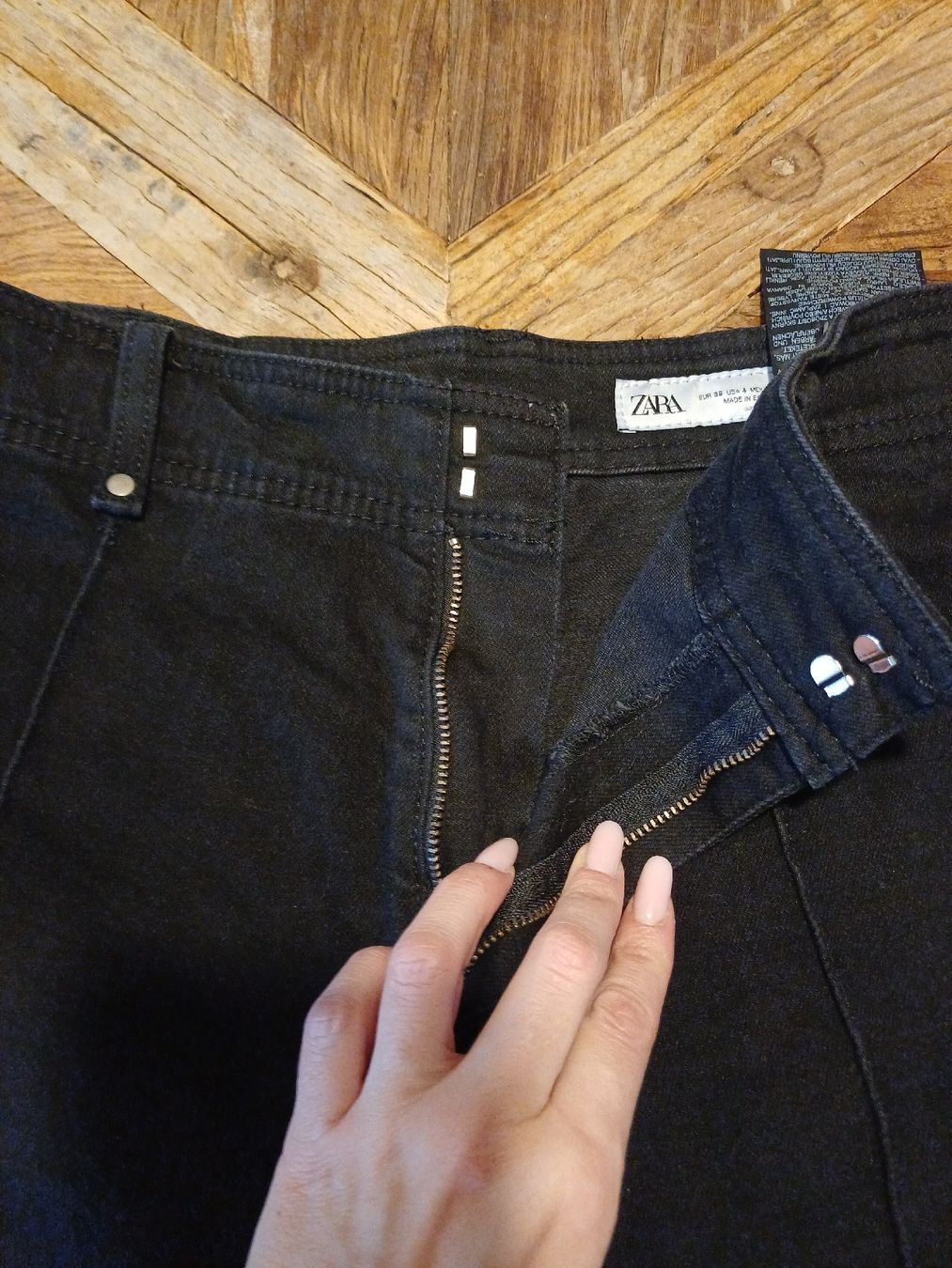 Zara Pantaloni: Hose – Usato da Rothenburg venduto da lauraaurora 2