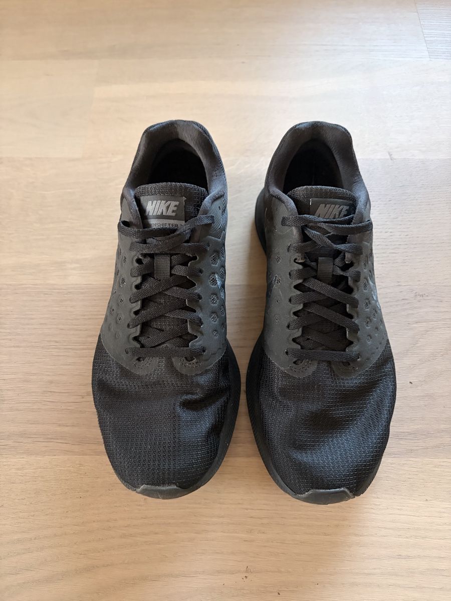 Nike Chaussures femmes: Nike Downshift Ter 7 – D'occasion à Rotkreuz par sab_bas 1