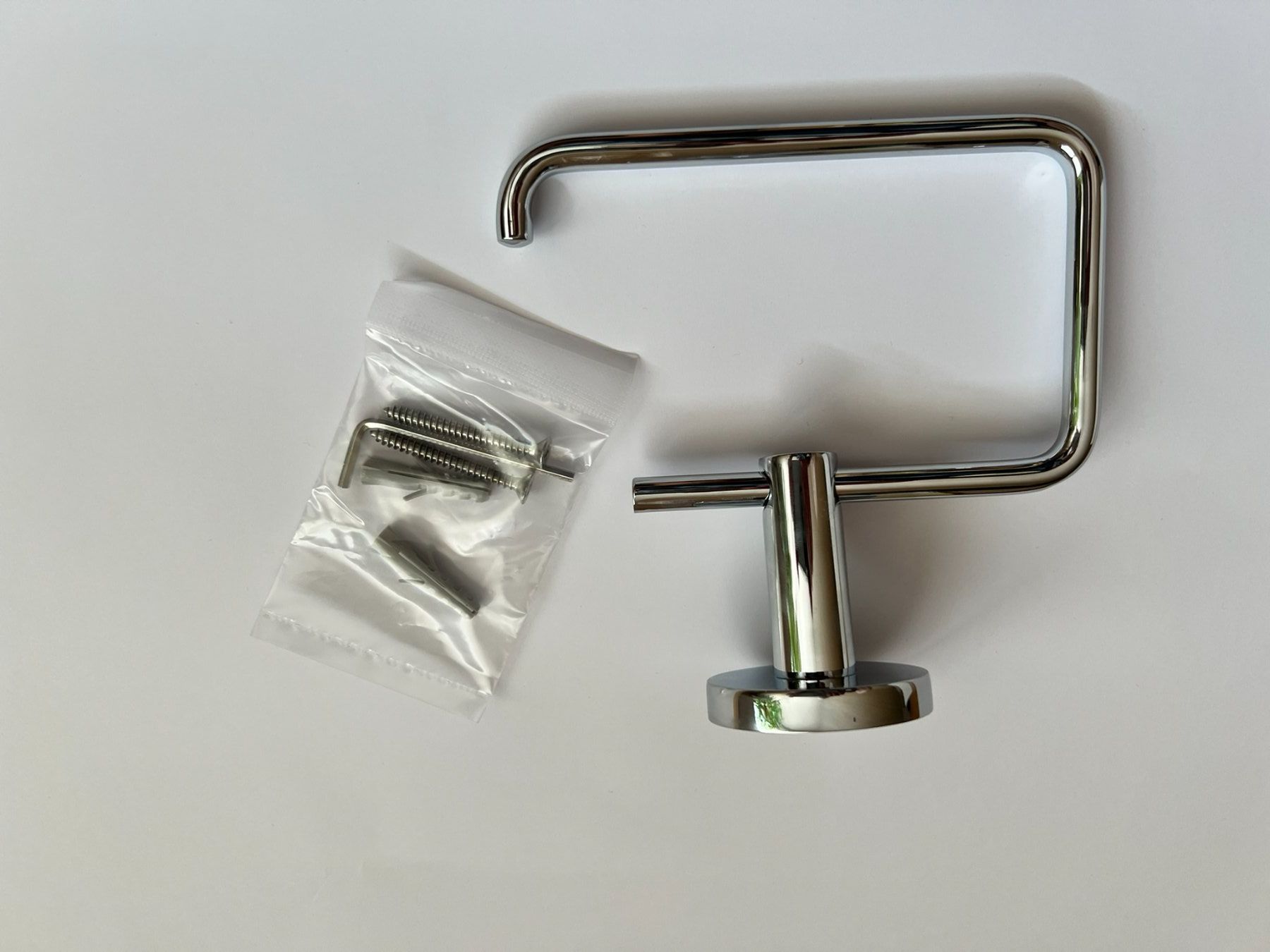 Wandhalterungen: WC Papierrollenhalter – Neu und originalverpackt aus Greifensee von heidoo 1